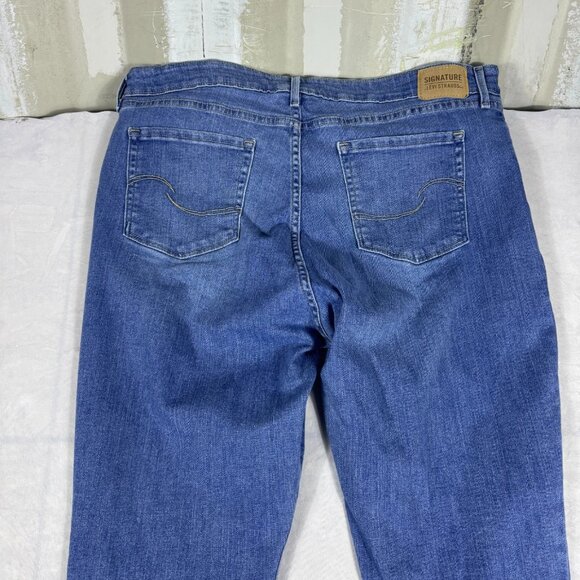 Levi's Signature Straight Jeans Womens Blue Faded Denim Mid Rise Size 18M 34x32‎ - Picture 3 of 16